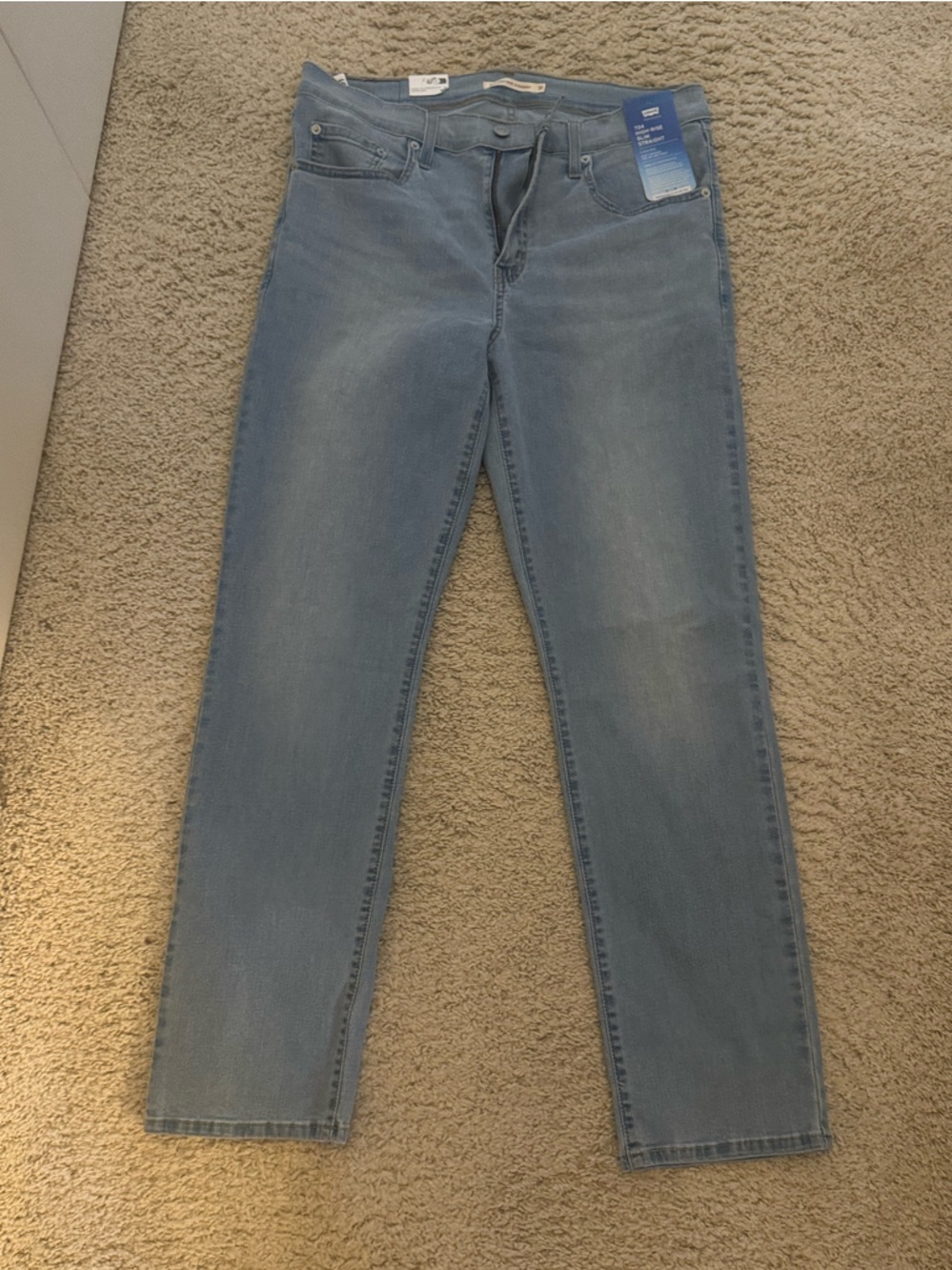 Brand new Levi's 724 high rise slim straight Light Blue Jeans